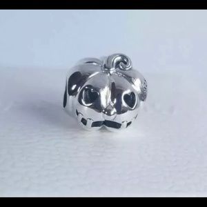 Pandora sweet pumpkin charm